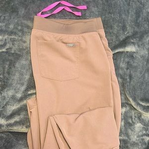 Figs jogger style scrub pants